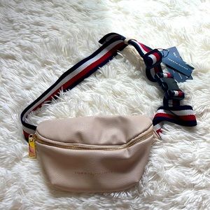 Tommy Hilfiger Cross Body Bag